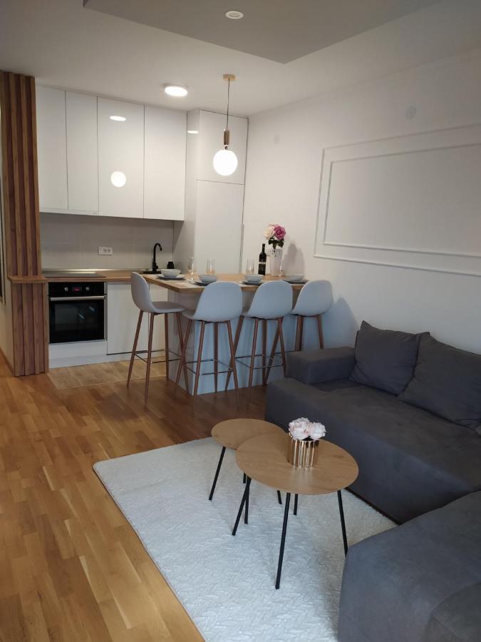 Apartman Milla Lux Νόβι Σαντ Εξωτερικό φωτογραφία