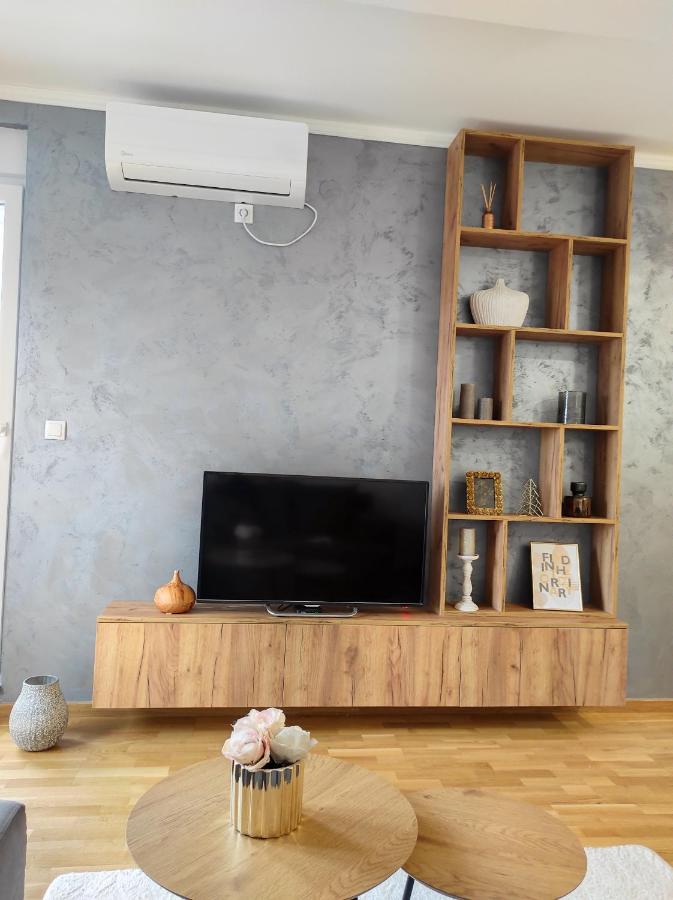 Apartman Milla Lux Νόβι Σαντ Εξωτερικό φωτογραφία