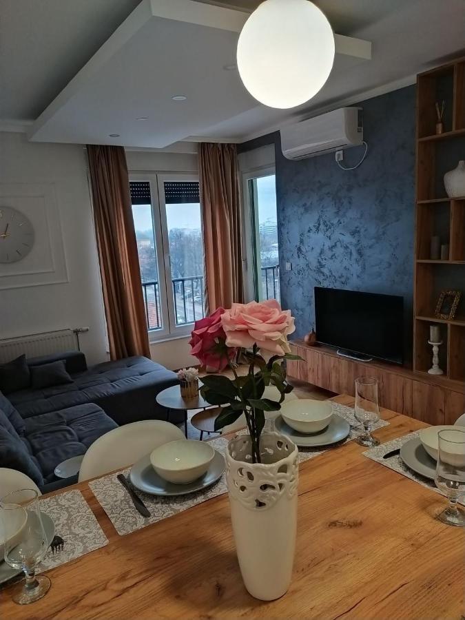 Apartman Milla Lux Νόβι Σαντ Εξωτερικό φωτογραφία